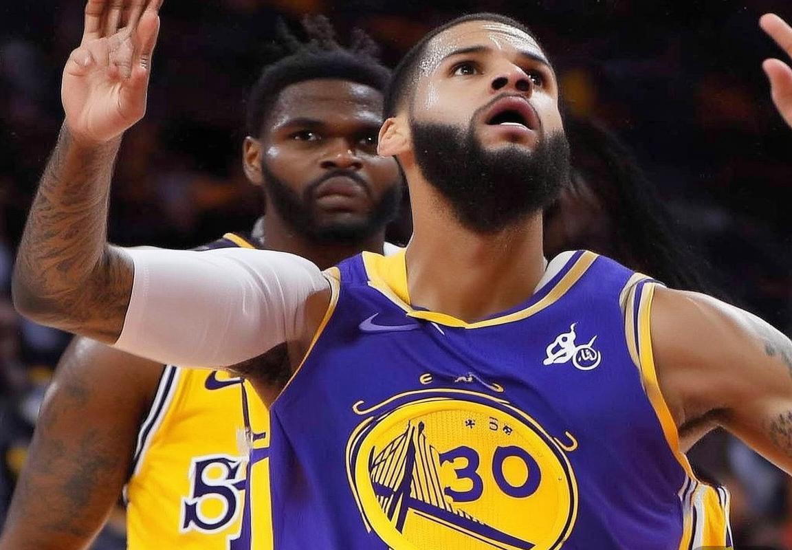 湖人挑战勇士主场，库里稳定发挥库明加防守积极，艾顿手感低迷成短板